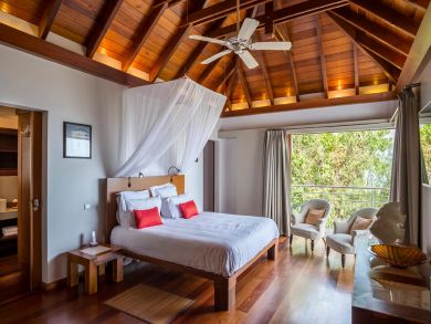 St. Barts Home 897993