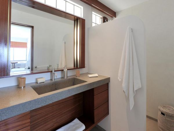 St. Barts Home 897996