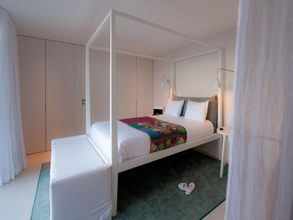 St. Barts Home 897996