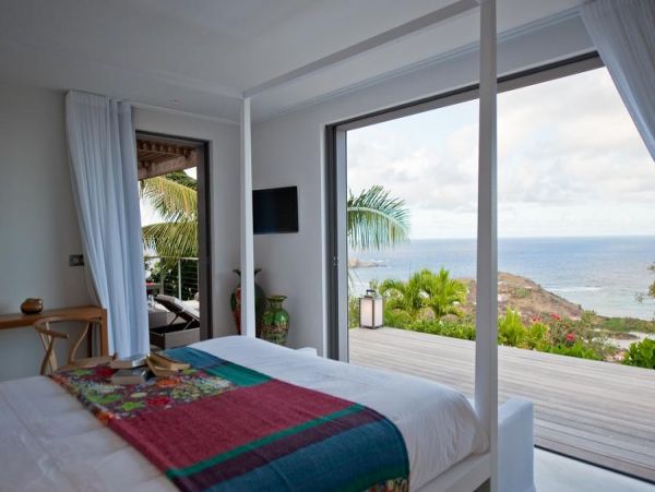 St. Barts Home 897996