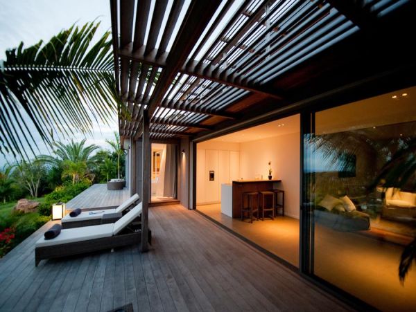 St. Barts Home 897996