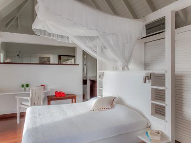 St. Barts Home 897999