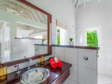 St. Barts Home 897999