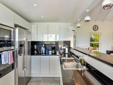 St. Barts Home 898000