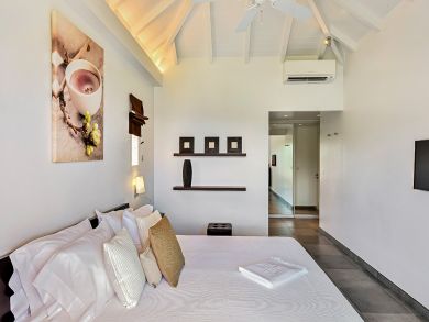 St. Barts Home 898000