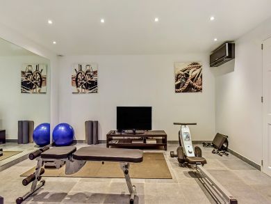 St. Barts Home 898000