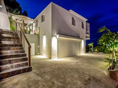St. Barts Home 898000