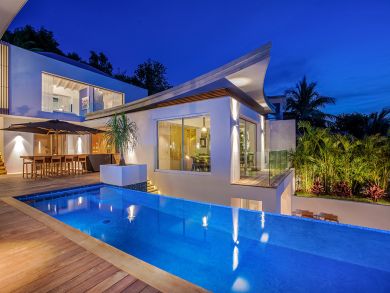 St. Barts Home 898002