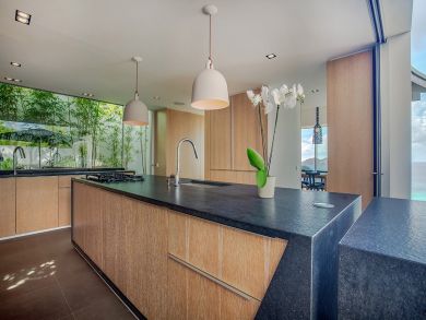 St. Barts Home 898002