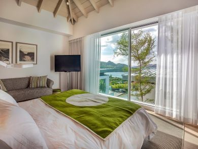 St. Barts Home 898002