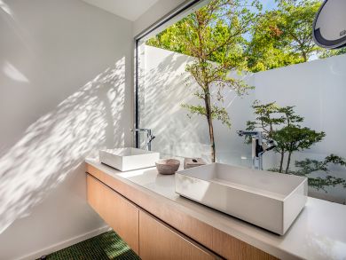 St. Barts Home 898002
