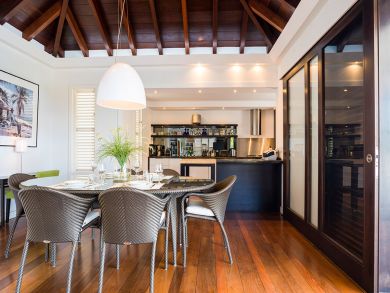 St. Barts Home 898003