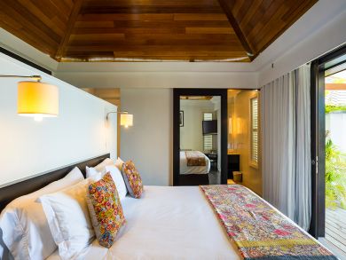 St. Barts Home 898003