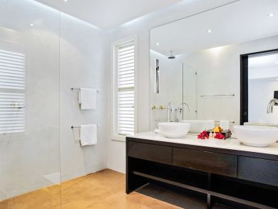 St. Barts Home 898003