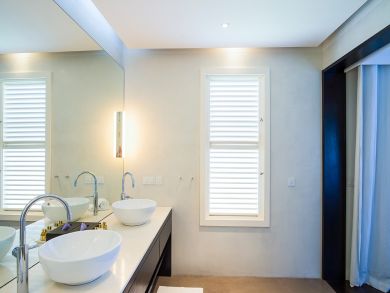 St. Barts Home 898003
