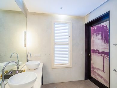 St. Barts Home 898003