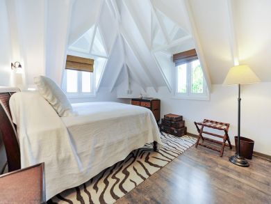 St. Barts Home 898005