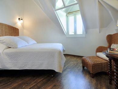 St. Barts Home 898005