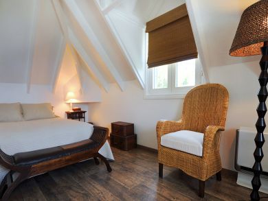 St. Barts Home 898005