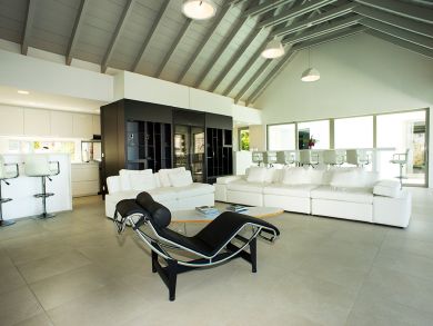 St. Barts Home 898006