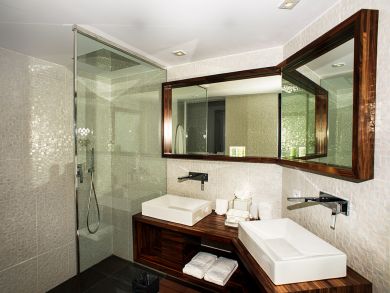 St. Barts Home 898006