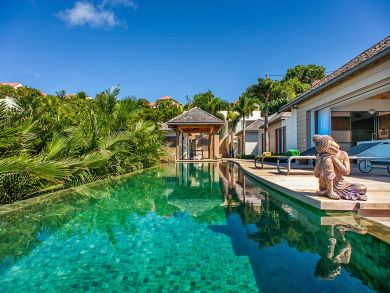 St. Barts Home 898008
