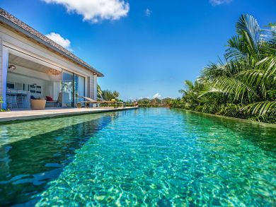 St. Barts Home 898008