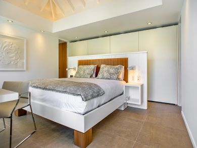 St. Barts Home 898008