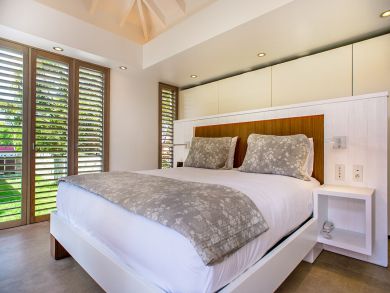 St. Barts Home 898008
