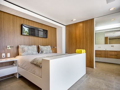 St. Barts Home 898008
