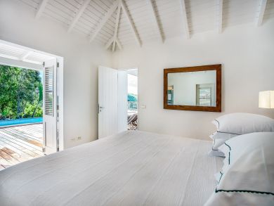 St. Barts Home 898009