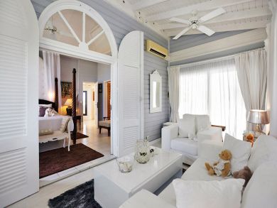 St. Barts Home 898010