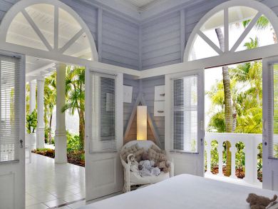 St. Barts Home 898010