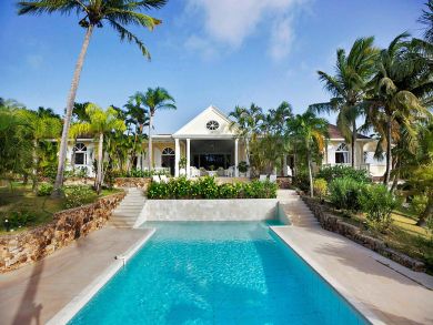 St. Barts Home 898010
