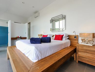St. Barts Home 898011