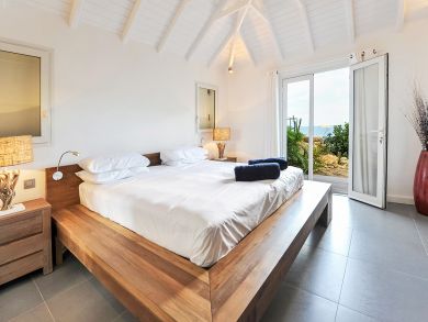 St. Barts Home 898011