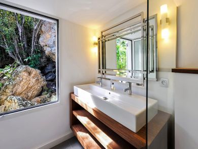 St. Barts Home 898011