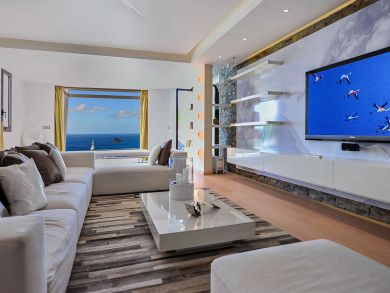 St. Barts Home 898012