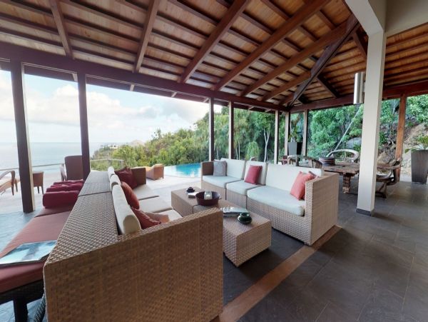 St. Barts Home 898013