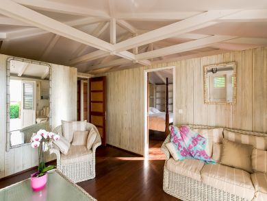 St. Barts Home 898014