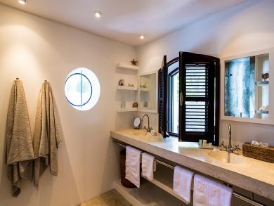 St. Barts Home 898014