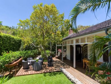 St. Barts Home 898014