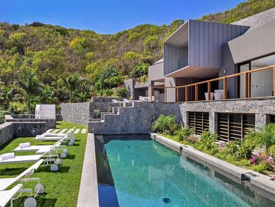 St. Barts Home 898021