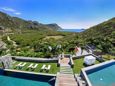 St. Barts Home 898021