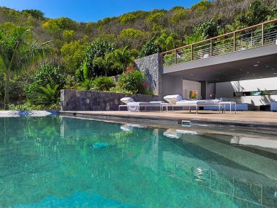 St. Barts Home 898021