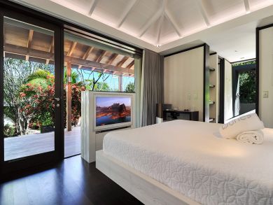 St. Barts Home 898021