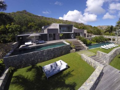 St. Barts Home 898021