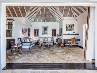 St. Barts Home 898022