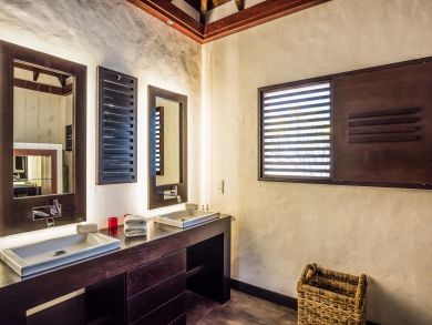 St. Barts Home 898022
