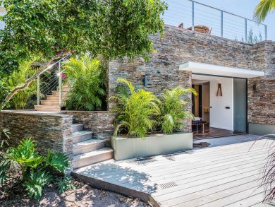 St. Barts Home 898022